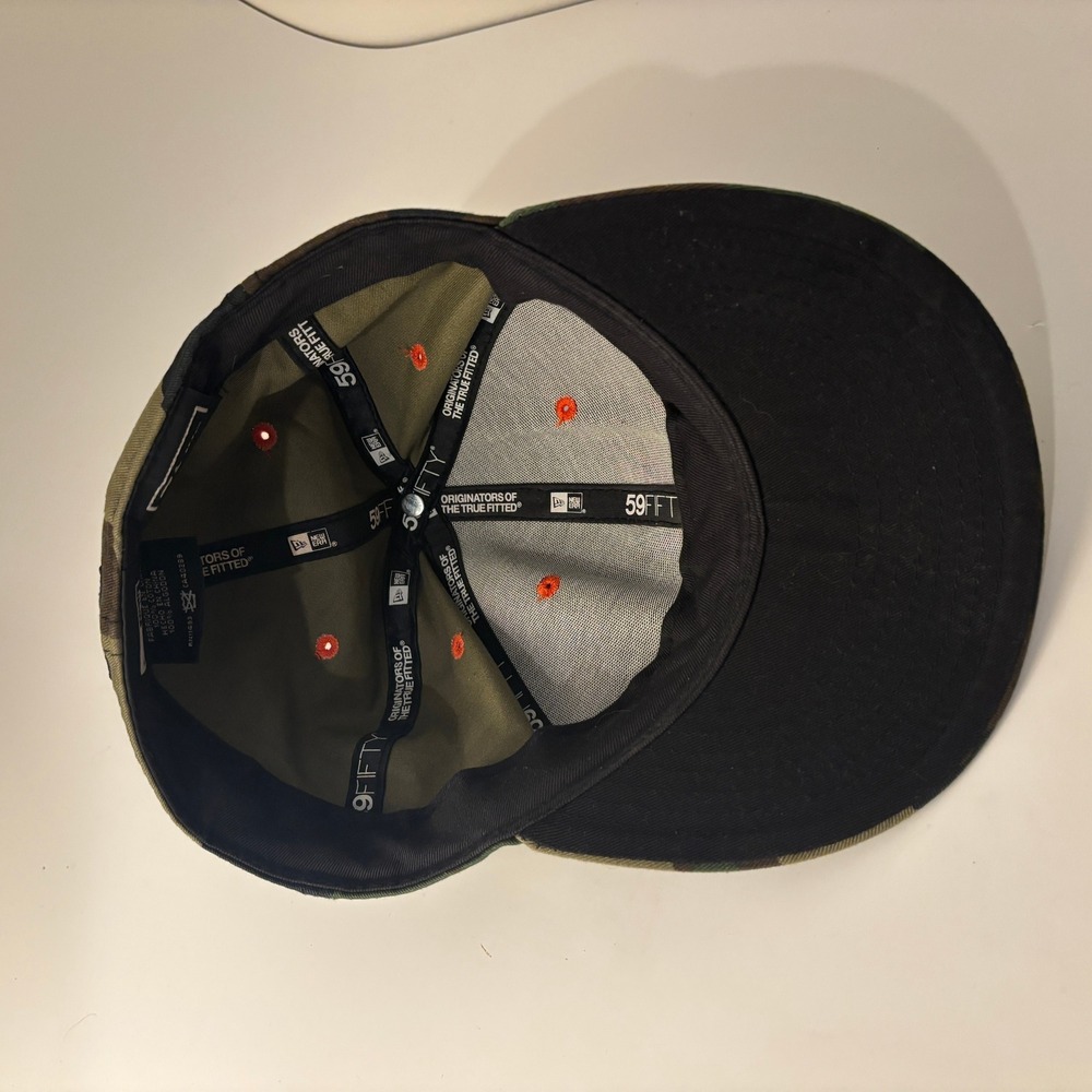 Y2K New Era Mens 7 1/4 Virginia Cavaliers Camo Hat NCAA 59Fifty Fitted Cap Hoos - Picture 5 of 7